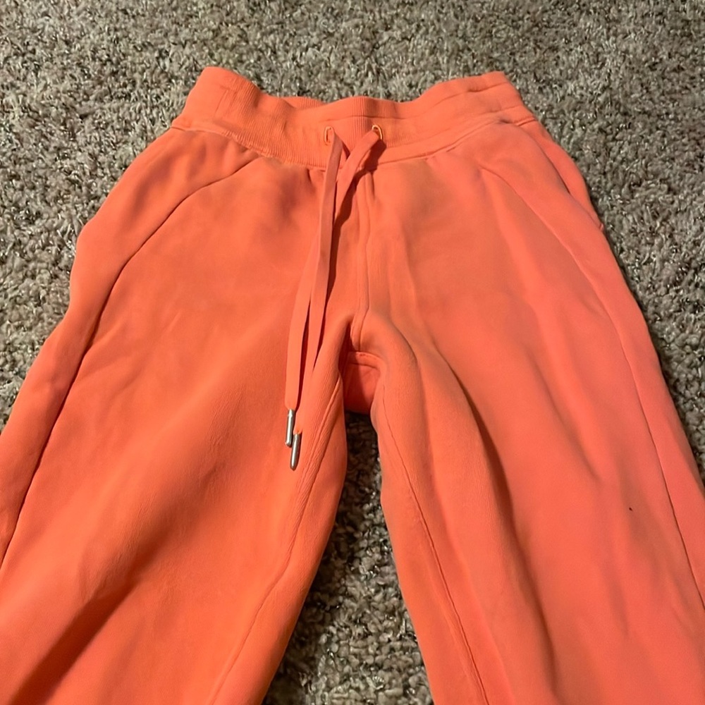 Lululemon size 0 scuba joggers